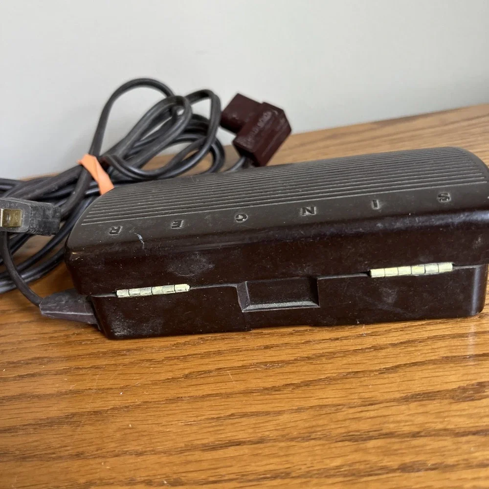 Singer‎ CR301 Sewing Machine Controller Foot Pedal P/N 618811-007 4 Prong
